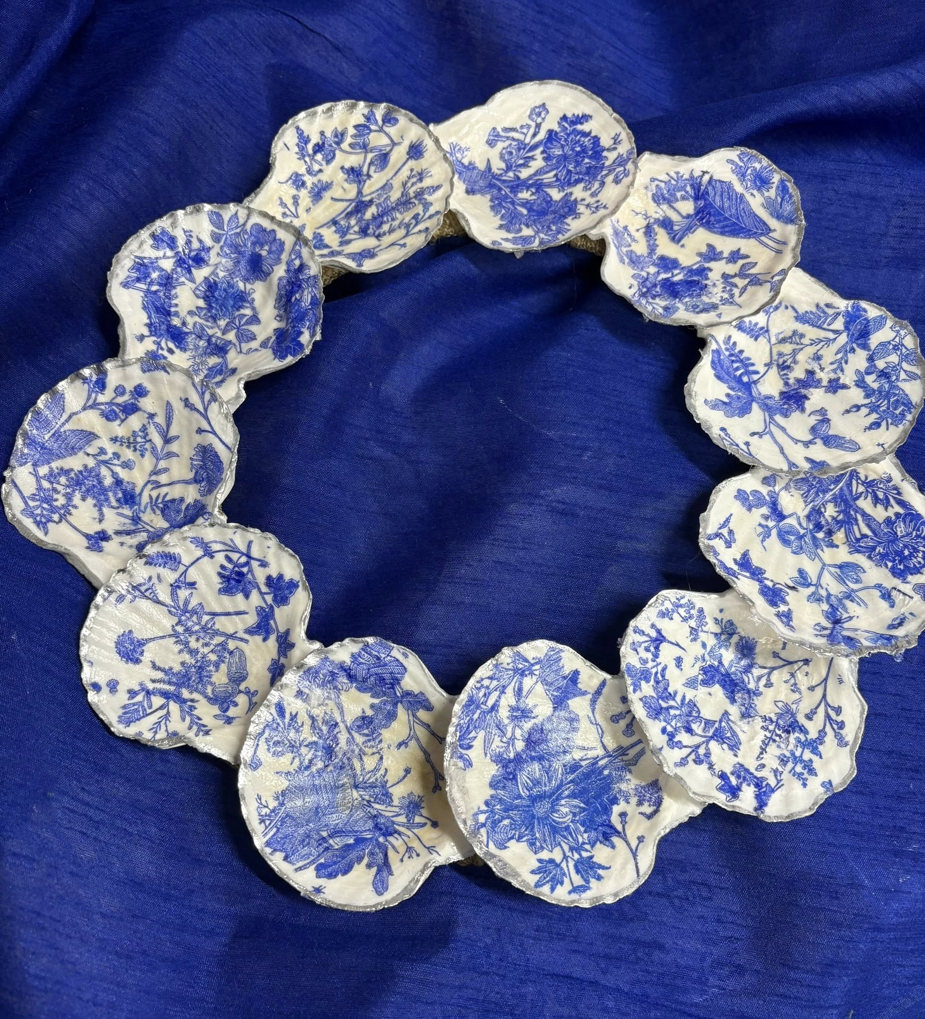 Beachwave Blues Scallop Shell Wreath